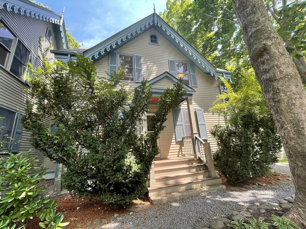 217 Freeman, Brookline, Massachusetts, 3 Bedrooms Bedrooms, 7 Rooms Rooms,1.5 BathroomsBathrooms,Residential Lease,For Rent,Freeman,73383600