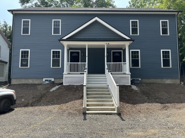 2-4 Dale Ct., Leicester, Massachusetts, 3 Bedrooms Bedrooms, 6 Rooms Rooms,2.5 BathroomsBathrooms,Residential Lease,For Rent,Dale Ct.,73400535