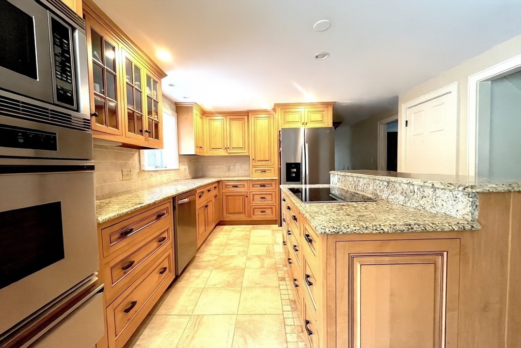 170 Saddle Hill, Hopkinton, Massachusetts, 5 Bedrooms Bedrooms, 10 Rooms Rooms,2.5 BathroomsBathrooms,Residential Lease,For Rent,Saddle Hill,73400684