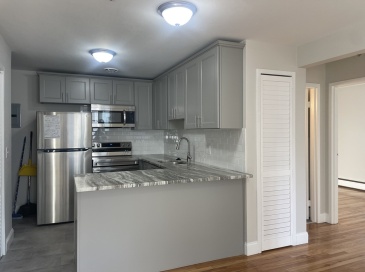 121 Warren, Watertown, Massachusetts, 2 Bedrooms Bedrooms, 4 Rooms Rooms,1 BathroomBathrooms,Residential Lease,For Rent,Warren,73400936