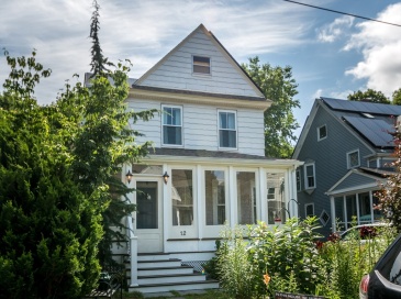 12 Chamberlain Terrace, Waltham, Massachusetts, 3 Bedrooms Bedrooms, 8 Rooms Rooms,1.5 BathroomsBathrooms,Residential Lease,For Rent,Chamberlain Terrace,73400965