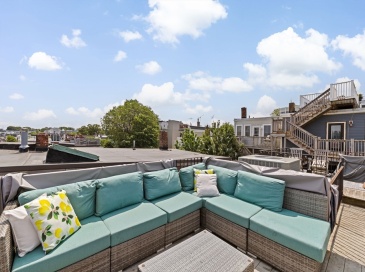 471 E 3rd St., Boston, Massachusetts, 2 Bedrooms Bedrooms, 4 Rooms Rooms,2 BathroomsBathrooms,Residential Lease,For Rent,E 3rd St.,73401021