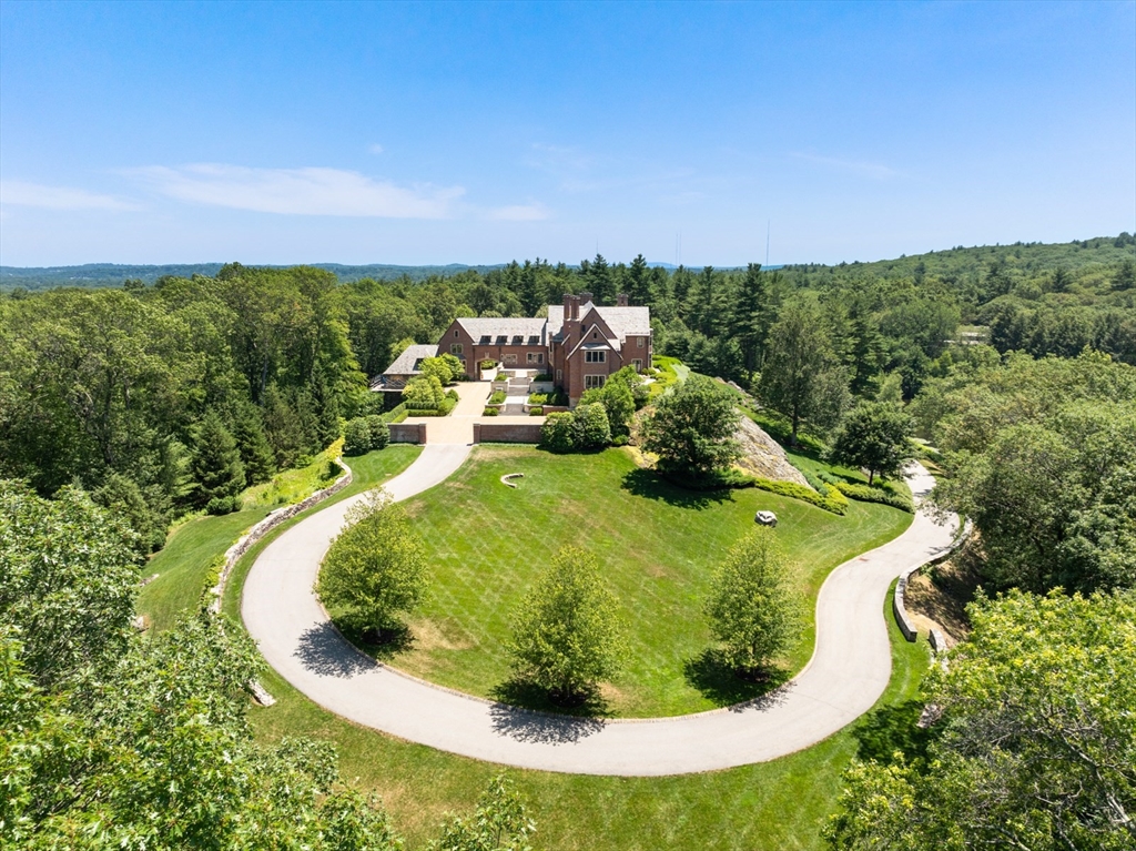 4 Willow Road, Weston, Massachusetts, 6 Bedrooms Bedrooms, 20 Rooms Rooms,7 BathroomsBathrooms,Residential,For Sale,Willow Road,73401202