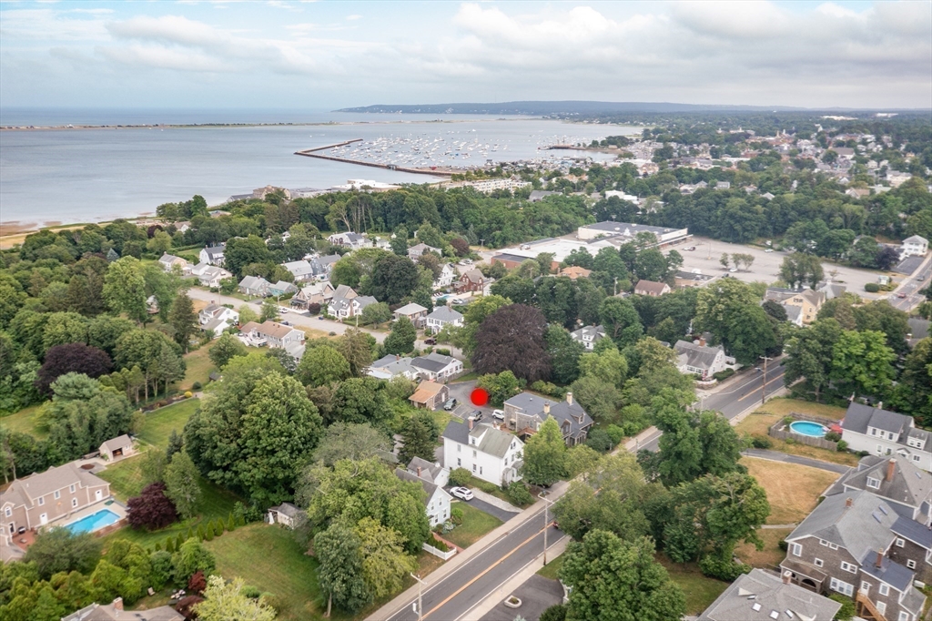 211 Court St, Plymouth, Massachusetts, 5 Bedrooms Bedrooms, 11 Rooms Rooms,2.5 BathroomsBathrooms,Residential Income,For Sale,Court St,73403070