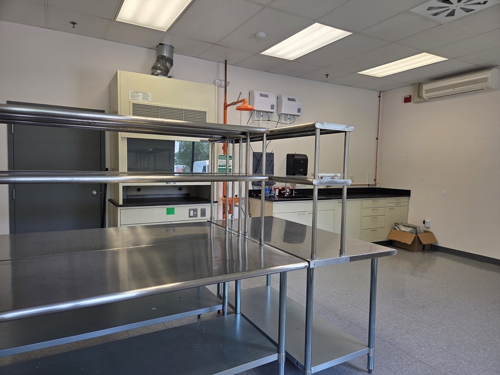 25 Olympia Ave, Woburn, Massachusetts, ,Commercial Lease,For Rent,Olympia Ave,73403619