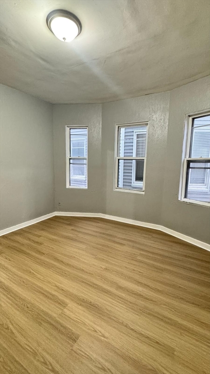 167 Walnut, Chelsea, Massachusetts, 3 Bedrooms Bedrooms, 4 Rooms Rooms,1 BathroomBathrooms,Residential Lease,For Rent,Walnut,73403624