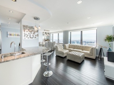 85 East India, Boston, Massachusetts, 3 Bedrooms Bedrooms, 5 Rooms Rooms,2.5 BathroomsBathrooms,Residential Lease,For Rent,East India,73403770