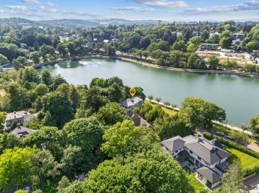 94 Dudley, Brookline, Massachusetts, 3 Bedrooms Bedrooms, 6 Rooms Rooms,2 BathroomsBathrooms,Residential Lease,For Rent,Dudley,73372623