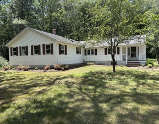 4 Overdale Parkway, Hopedale, Massachusetts, 4 Bedrooms Bedrooms, 9 Rooms Rooms,2 BathroomsBathrooms,Residential Lease,For Rent,Overdale Parkway,73404400