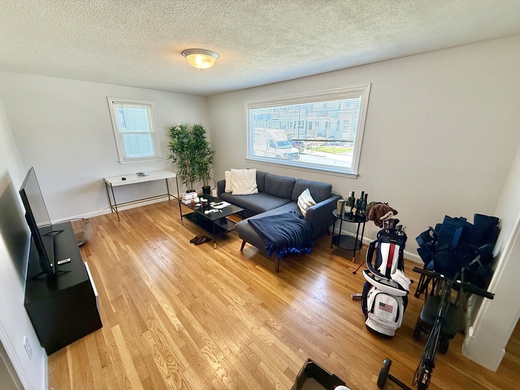 80 Etna St, Boston, Massachusetts, 2 Bedrooms Bedrooms, 4 Rooms Rooms,1 BathroomBathrooms,Residential Lease,For Rent,Etna St,73404775