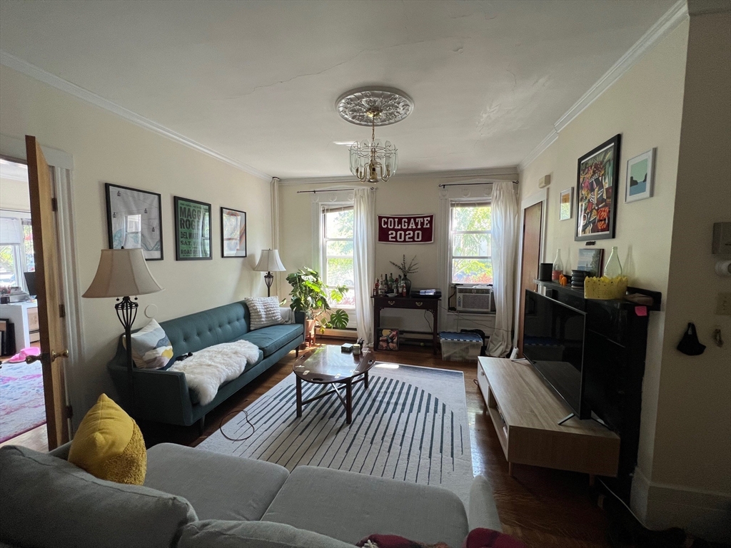 329 Broadway, Cambridge, Massachusetts, 2 Bedrooms Bedrooms, 4 Rooms Rooms,1 BathroomBathrooms,Residential Lease,For Rent,Broadway,73405147