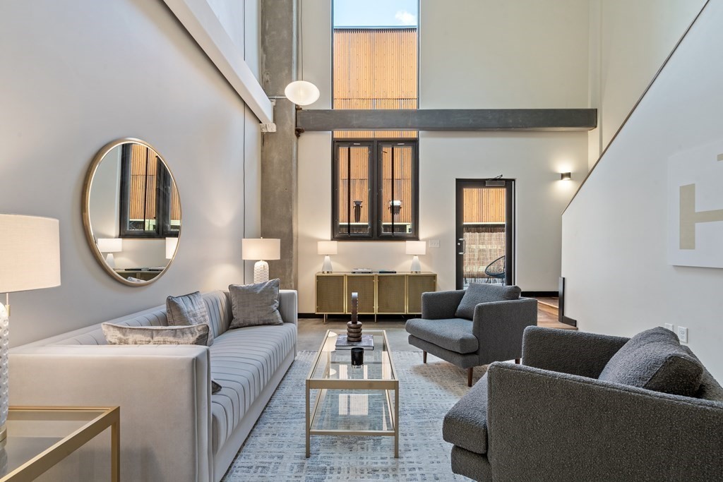 1060 Broadway, Somerville, Massachusetts, 2 Bedrooms Bedrooms, 5 Rooms Rooms,2 BathroomsBathrooms,Residential Lease,For Rent,Broadway,73406448