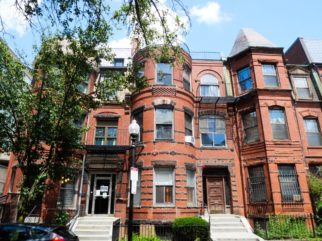 261 W Newton, Boston, Massachusetts, 3 Bedrooms Bedrooms, 4 Rooms Rooms,2 BathroomsBathrooms,Residential Lease,For Rent,W Newton,73406715