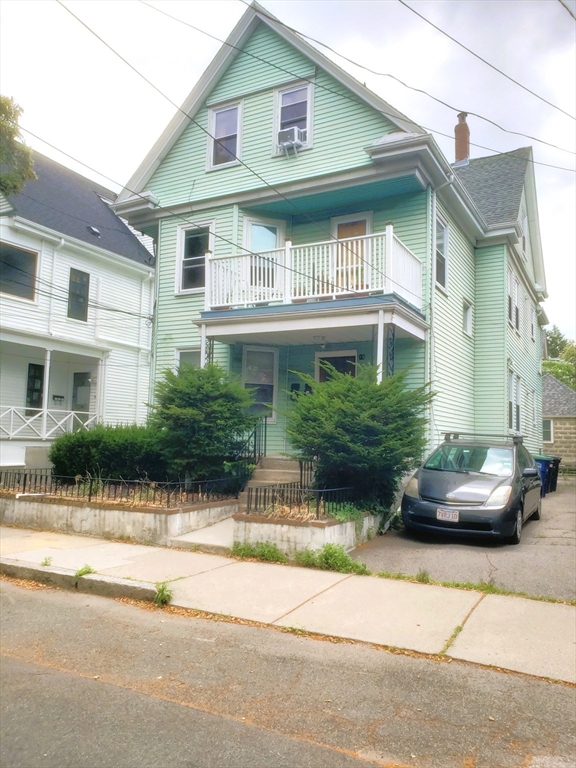 19 Burnside Ave, Somerville, Massachusetts, 2 Bedrooms Bedrooms, 4 Rooms Rooms,1 BathroomBathrooms,Residential Lease,For Rent,Burnside Ave,73406838