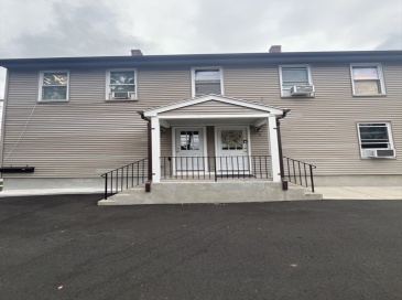 57 Wright St, Stoneham, Massachusetts, 2 Bedrooms Bedrooms, 4 Rooms Rooms,1 BathroomBathrooms,Residential Lease,For Rent,Wright St,73407077 57 Wright St, Stoneham, Massachusetts, 2 Bedrooms Bedrooms, 4 Rooms Rooms,1 BathroomBathrooms,Residential Lease,For Rent,Wright St,73407077