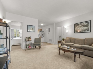 165 Lake Shore Rd, Boston, Massachusetts, 3 Bedrooms Bedrooms, 5 Rooms Rooms,2 BathroomsBathrooms,Residential Lease,For Rent,Lake Shore Rd,73407145 165 Lake Shore Rd, Boston, Massachusetts, 3 Bedrooms Bedrooms, 5 Rooms Rooms,2 BathroomsBathrooms,Residential Lease,For Rent,Lake Shore Rd,73407145