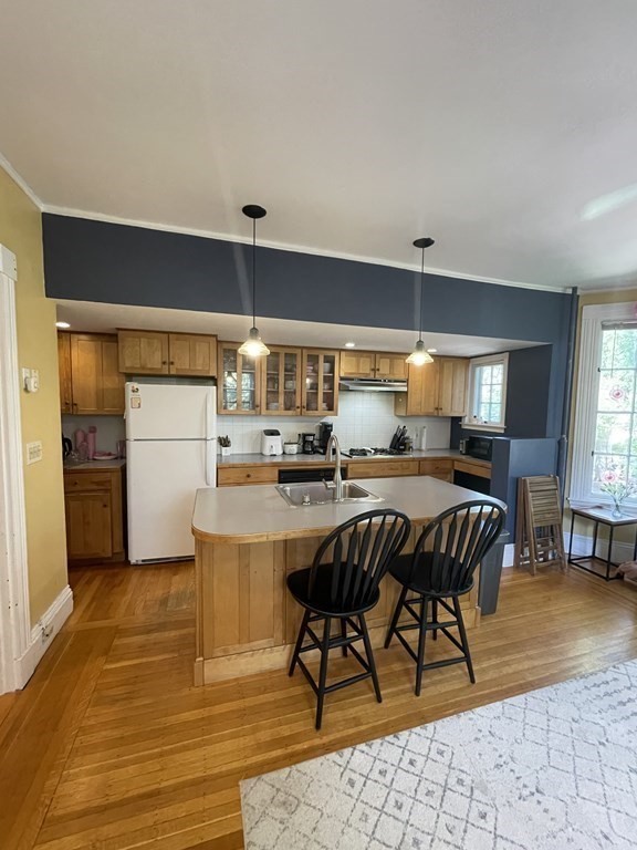 62 Cypress St, Brookline, Massachusetts, 3 Bedrooms Bedrooms, 4 Rooms Rooms,1 BathroomBathrooms,Residential Lease,For Rent,Cypress St,73407393
