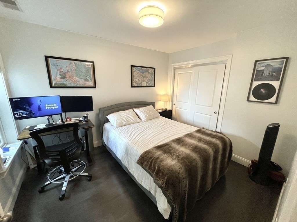 728 East Broadway, Boston, Massachusetts, 2 Bedrooms Bedrooms, 4 Rooms Rooms,2 BathroomsBathrooms,Residential Lease,For Rent,East Broadway,73407415