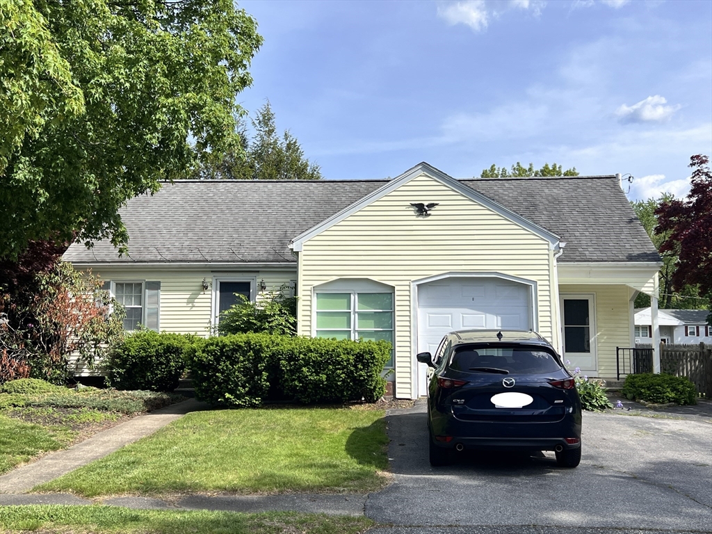 22 Wescroft Rd, Reading, Massachusetts, 3 Bedrooms Bedrooms, 7 Rooms Rooms,2 BathroomsBathrooms,Residential Lease,For Rent,Wescroft Rd,73381496