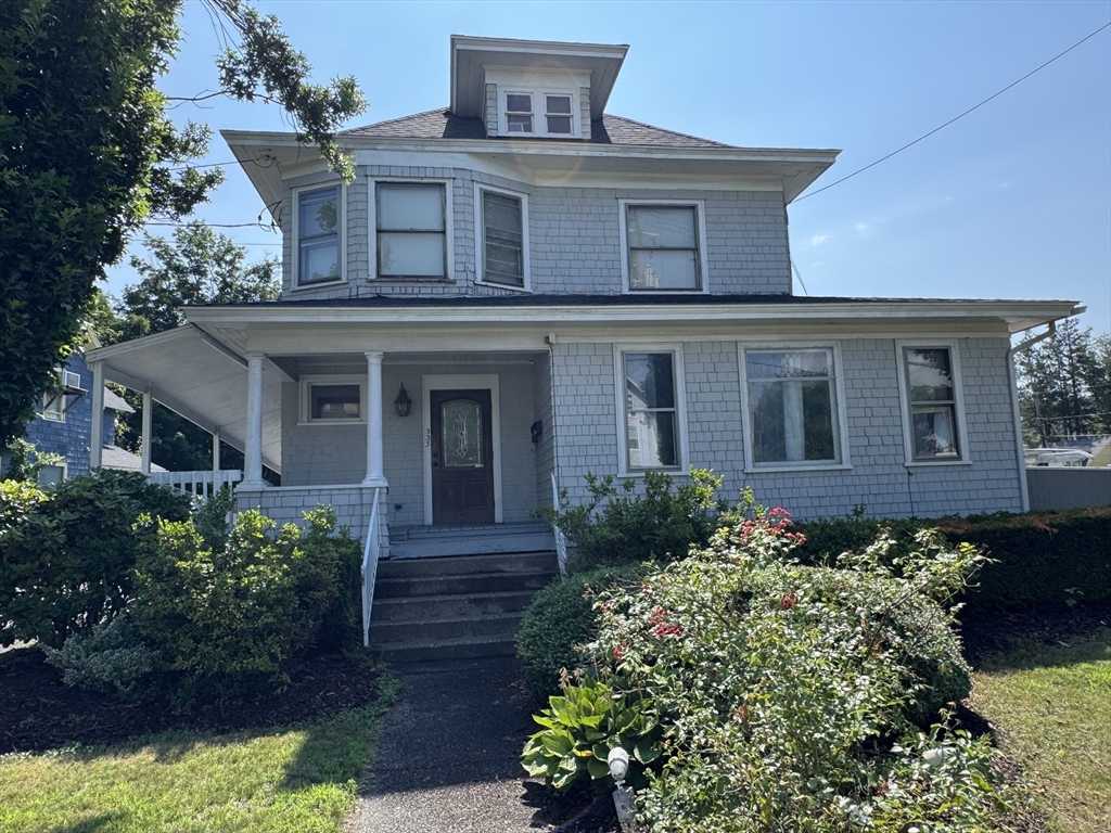 335 Federal St, Greenfield, Massachusetts, 5 Bedrooms Bedrooms, 9 Rooms Rooms,2.5 BathroomsBathrooms,Residential Income,For Sale,Federal St,73407581
