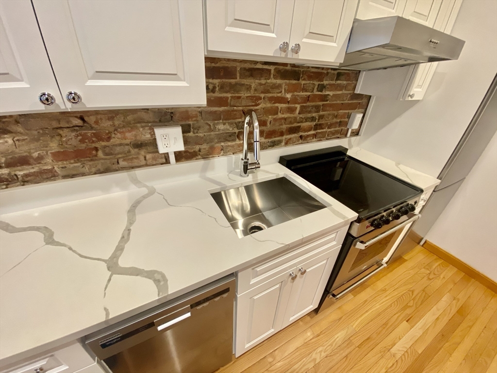 35-37 Garden, Boston, Massachusetts, 2 Bedrooms Bedrooms, 4 Rooms Rooms,1 BathroomBathrooms,Residential Lease,For Rent,Garden,73407726