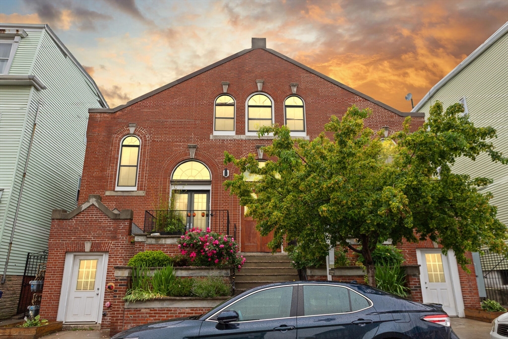 336 Saratoga Street, Boston, Massachusetts, 2 Bedrooms Bedrooms, 5 Rooms Rooms,2.5 BathroomsBathrooms,Residential Lease,For Rent,Saratoga Street,73407895