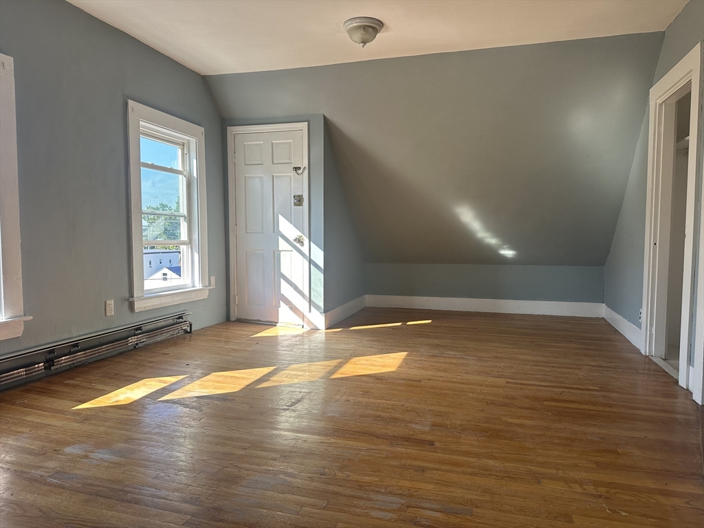 4 Adams Street, Lynn, Massachusetts, 1 Bedroom Bedrooms, 3 Rooms Rooms,1 BathroomBathrooms,Residential Lease,For Rent,Adams Street,73408797