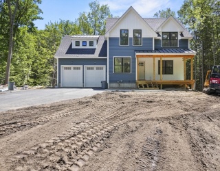 25 Bayberry Ln, Salisbury, Massachusetts, 4 Bedrooms Bedrooms, 12 Rooms Rooms,3.5 BathroomsBathrooms,Residential,For Sale,Bayberry Ln,73409167