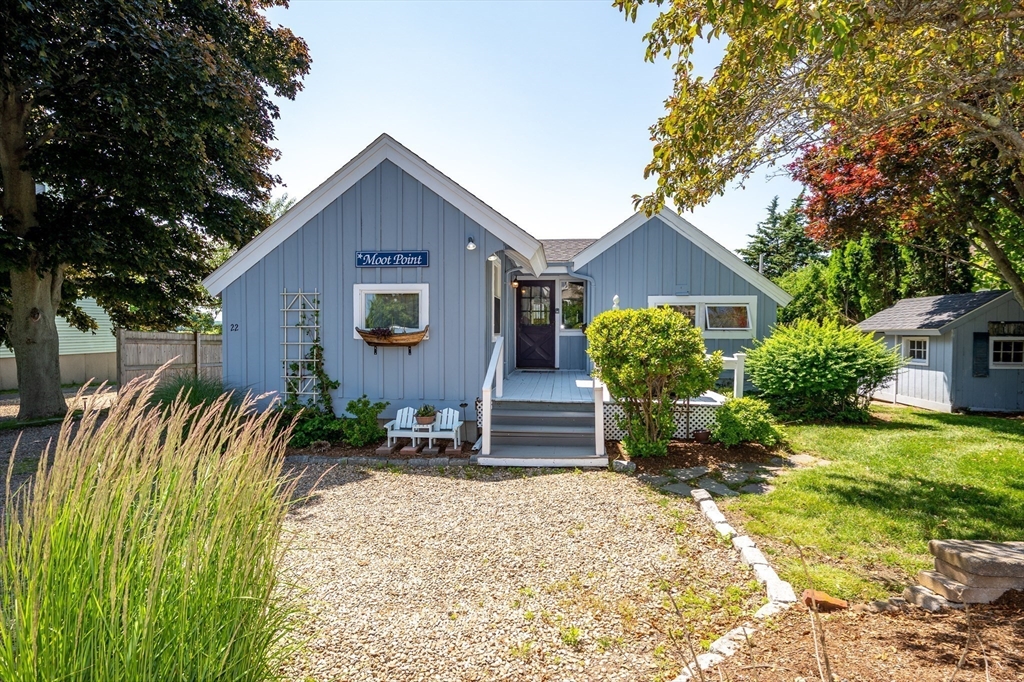 22 North Ridge Road, Ipswich, Massachusetts, 2 Bedrooms Bedrooms, 4 Rooms Rooms,1 BathroomBathrooms,Residential Lease,For Rent,North Ridge Road,73409217