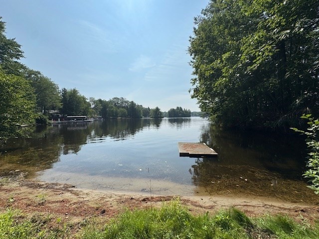 6 Oak Ridge, Lunenburg, Massachusetts, 2 Bedrooms Bedrooms, 5 Rooms Rooms,1 BathroomBathrooms,Residential Lease,For Rent,Oak Ridge,73409399