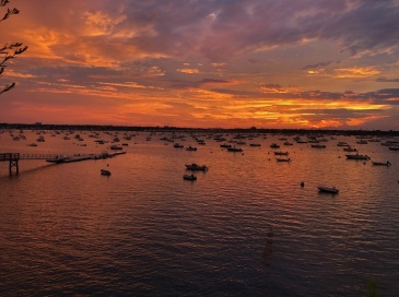 97 Pitman Rd, Marblehead, Massachusetts, 3 Bedrooms Bedrooms, 6 Rooms Rooms,2.5 BathroomsBathrooms,Residential,For Sale,Pitman Rd,73266602