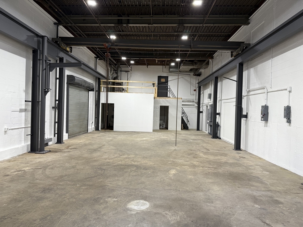 200 Essex Street, Whitman, Massachusetts, ,Commercial Lease,For Rent,Essex Street,73409806