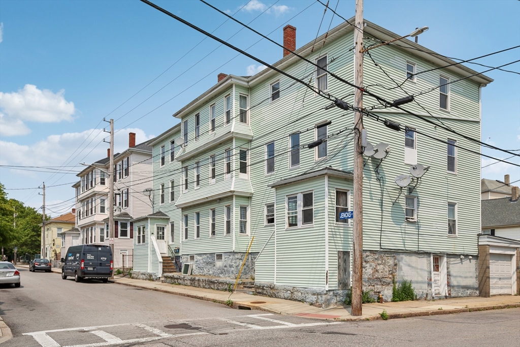 344 Jencks St, Fall River, Massachusetts, 3 Bedrooms Bedrooms, 7 Rooms Rooms,1 BathroomBathrooms,Residential Lease,For Rent,Jencks St,73410411