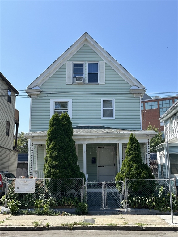 232 Pearl St, Somerville, Massachusetts, 4 Bedrooms Bedrooms, 9 Rooms Rooms,2.5 BathroomsBathrooms,Residential Income,For Sale,Pearl St,73410452