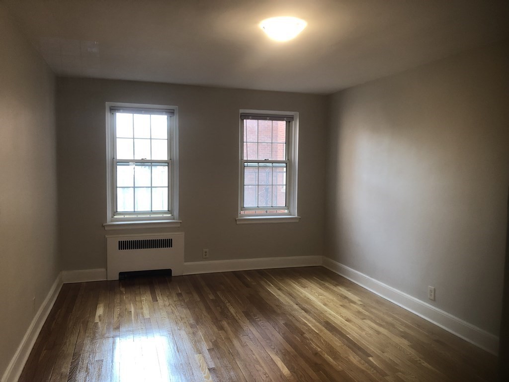 24 Concord Ave, Cambridge, Massachusetts, 1 Bedroom Bedrooms, 3 Rooms Rooms,1 BathroomBathrooms,Residential Lease,For Rent,Concord Ave,73392075