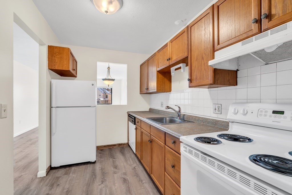 41 Revere St, Revere, Massachusetts, 1 Bedroom Bedrooms, 3 Rooms Rooms,1 BathroomBathrooms,Residential Lease,For Rent,Revere St,73402745