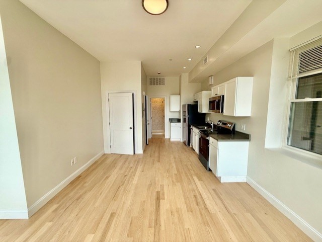 204 Hanover, Boston, Massachusetts, 2 Rooms Rooms,1 BathroomBathrooms,Residential Lease,For Rent,Hanover,73411387