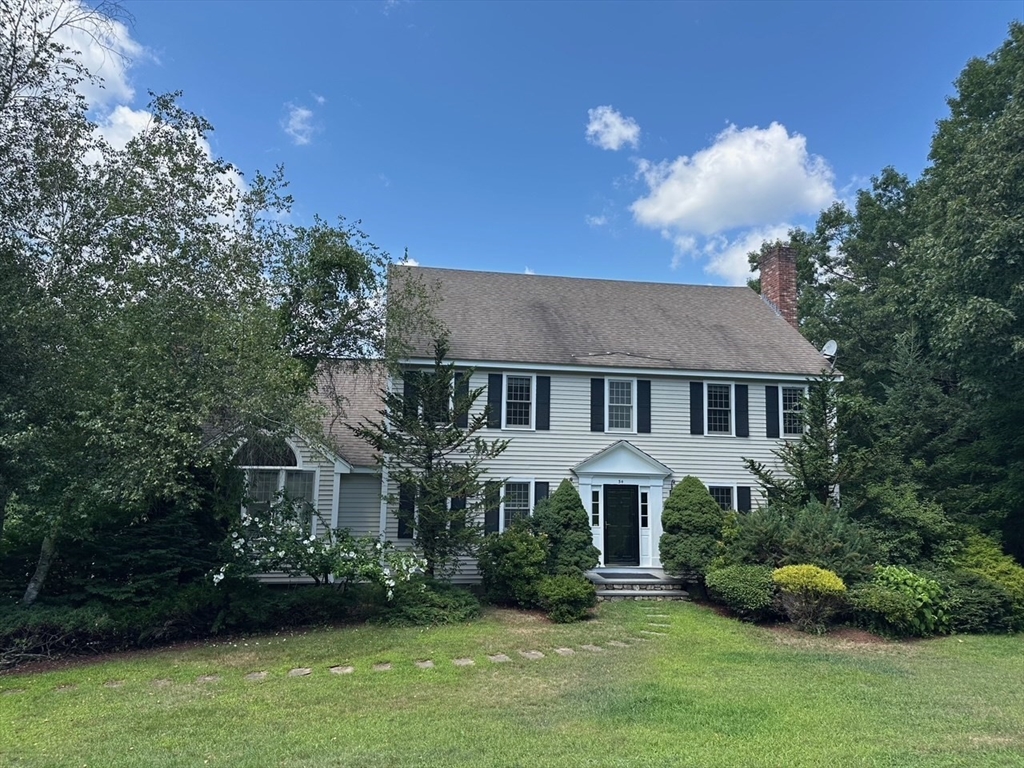 54 Kettle Hole Rd, Bolton, Massachusetts, 4 Bedrooms Bedrooms, 8 Rooms Rooms,2.5 BathroomsBathrooms,Residential Lease,For Rent,Kettle Hole Rd,73411309