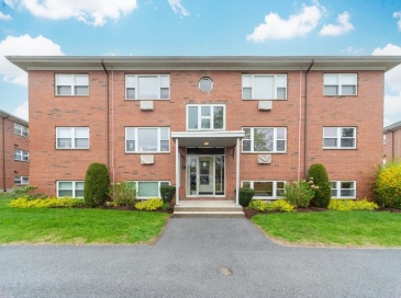 41 Warren St, Waltham, Massachusetts, 2 Bedrooms Bedrooms, 4 Rooms Rooms,1 BathroomBathrooms,Residential Lease,For Rent,Warren St,73411857 41 Warren St, Waltham, Massachusetts, 2 Bedrooms Bedrooms, 4 Rooms Rooms,1 BathroomBathrooms,Residential Lease,For Rent,Warren St,73411857