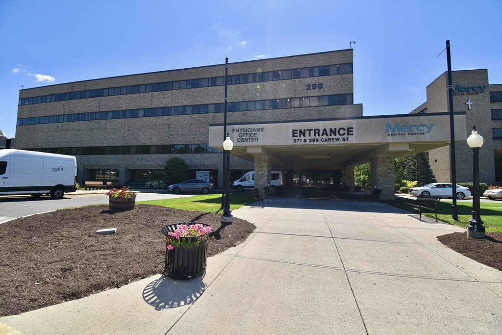 299 Carew St, Springfield, Massachusetts, ,Commercial Sale,For Sale,Carew St,73411894