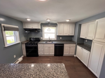 162 North Ave, Haverhill, Massachusetts, 2 Bedrooms Bedrooms, 5 Rooms Rooms,1 BathroomBathrooms,Residential Lease,For Rent,North Ave,73384692 162 North Ave, Haverhill, Massachusetts, 2 Bedrooms Bedrooms, 5 Rooms Rooms,1 BathroomBathrooms,Residential Lease,For Rent,North Ave,73384692