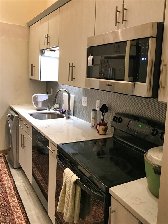 16 Balmoral St, Andover, Massachusetts, 1 Bedroom Bedrooms, 3 Rooms Rooms,1 BathroomBathrooms,Residential Lease,For Rent,Balmoral St,73387076