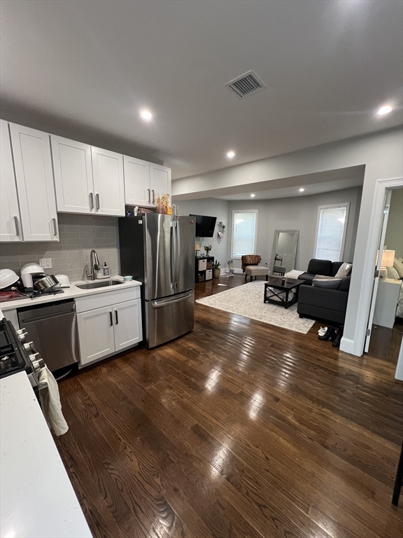 25 Pleasant St, Boston, Massachusetts, 4 Bedrooms Bedrooms, 5 Rooms Rooms,2 BathroomsBathrooms,Residential Lease,For Rent,Pleasant St,73390239