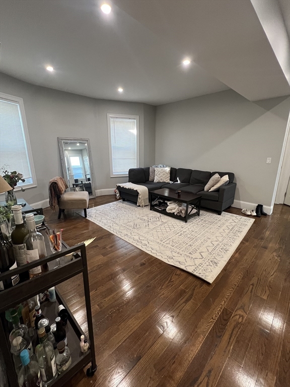 25 Pleasant St, Boston, Massachusetts, 4 Bedrooms Bedrooms, 5 Rooms Rooms,2 BathroomsBathrooms,Residential Lease,For Rent,Pleasant St,73358676