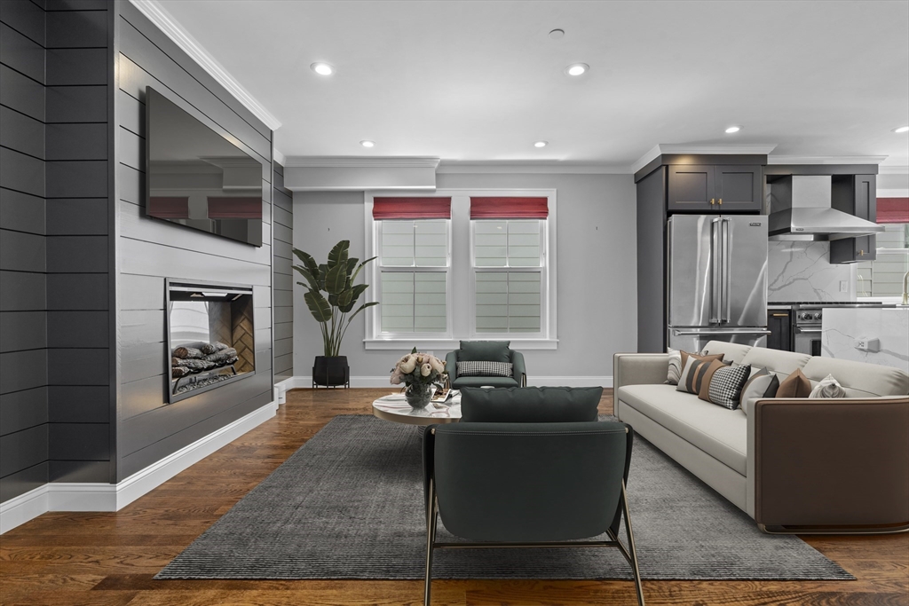 223 Saratoga Street, Boston, Massachusetts, 3 Bedrooms Bedrooms, 5 Rooms Rooms,3 BathroomsBathrooms,Residential Lease,For Rent,Saratoga Street,73386754