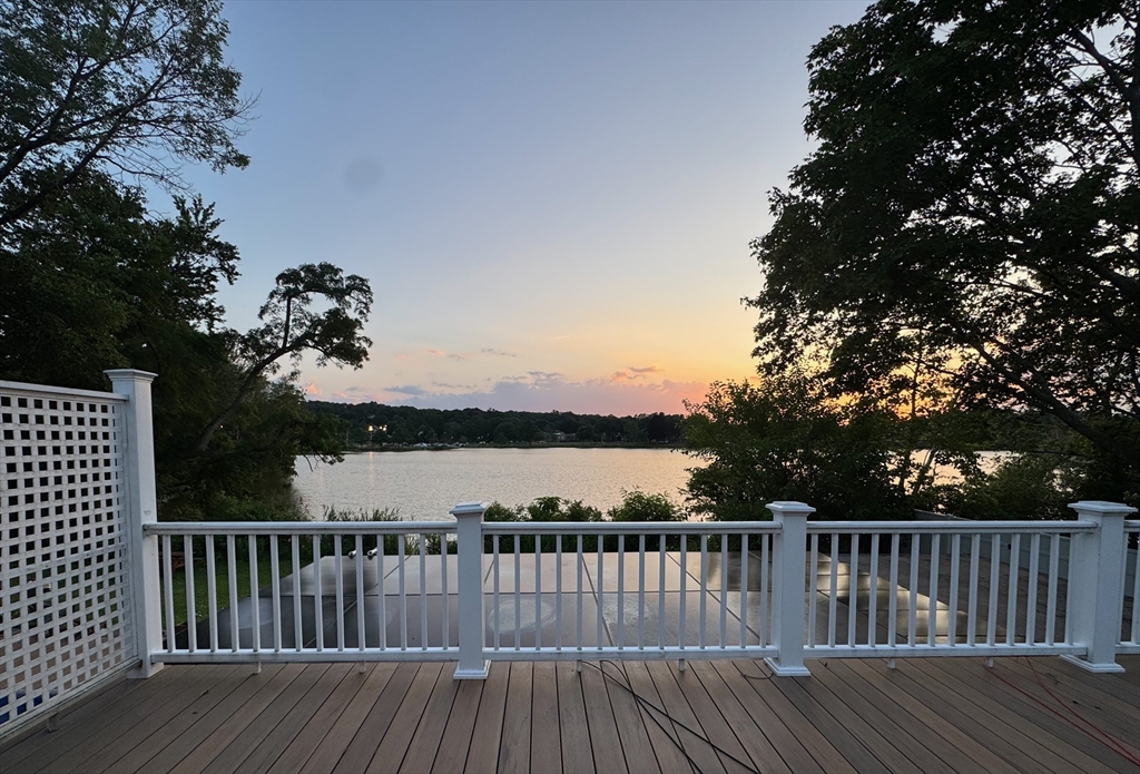 14 Spaulding Street, Wakefield, Massachusetts, 2 Bedrooms Bedrooms, 4 Rooms Rooms,1 BathroomBathrooms,Residential Lease,For Rent,Spaulding Street,73405601