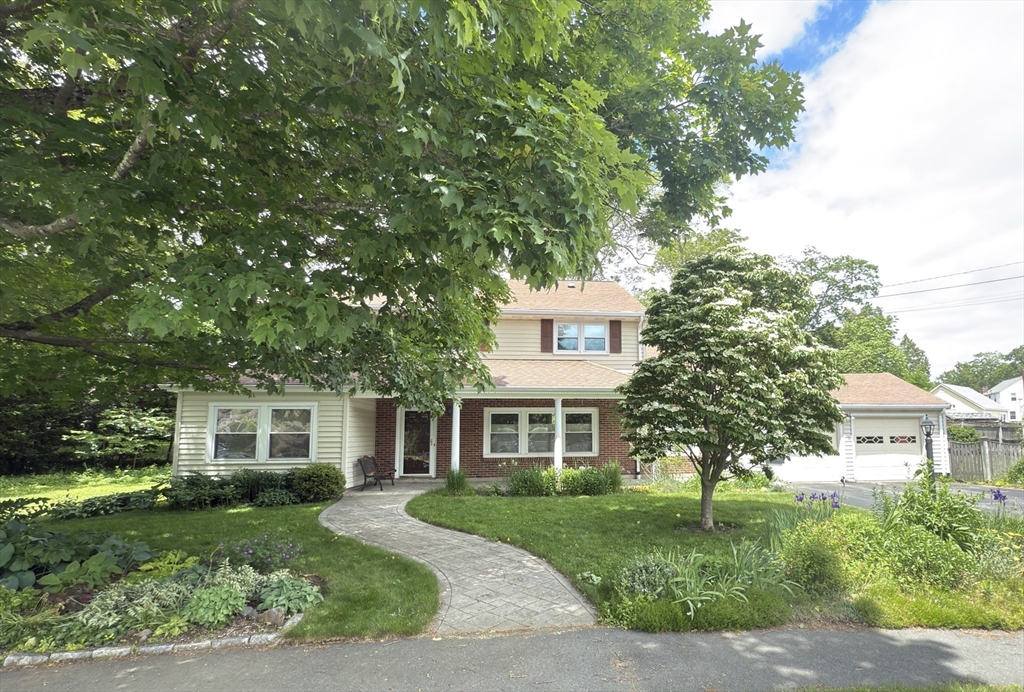 1 Cheryl Rd, Natick, Massachusetts, 4 Bedrooms Bedrooms, 8 Rooms Rooms,2 BathroomsBathrooms,Residential Lease,For Rent,Cheryl Rd,73385197