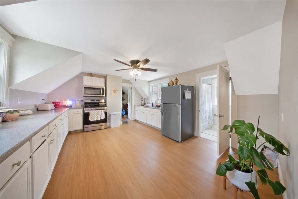 45-47 Garfield St, Quincy, Massachusetts, 3 Bedrooms Bedrooms, 6 Rooms Rooms,1 BathroomBathrooms,Residential Lease,For Rent,Garfield St,73392188