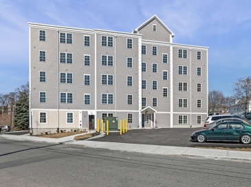 472 Essex Street, Lynn, Massachusetts, 1 Bedroom Bedrooms, 2 Rooms Rooms,1 BathroomBathrooms,Residential Lease,For Rent,Essex Street,73361781