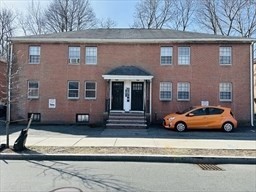 22 Aldrich, Watertown, Massachusetts, 2 Bedrooms Bedrooms, 4 Rooms Rooms,1 BathroomBathrooms,Residential Lease,For Rent,Aldrich,73379114